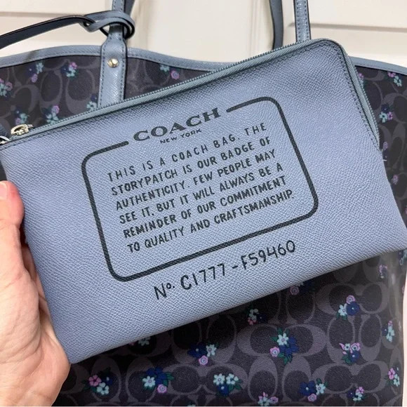 SOLD Coach Reversible City Tote Signature Floral Denim Cornflower Coated Canvas - Picture 11 of 13
